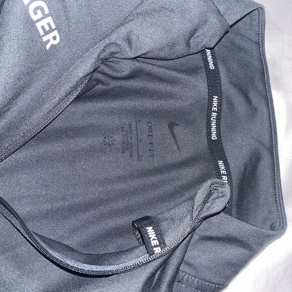 Nike Women's Dri-Fit Element Half Zip Running Top Size Small Amazon Manager 2022 - Picture 6 of 8